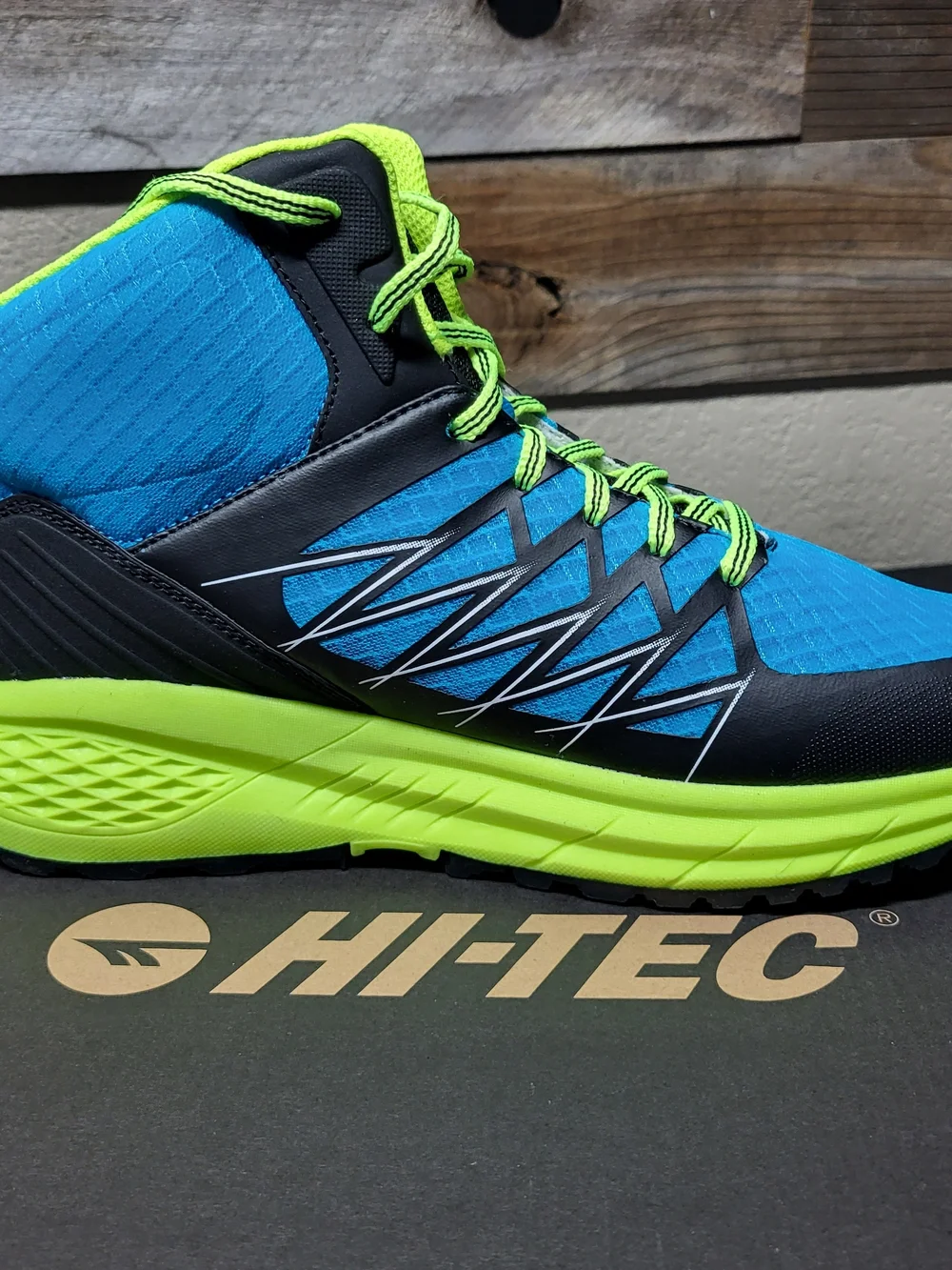 *NEW* Hi-Tec Demolisher Mid Men's Hiking Boots Black/Atomic Blue/Yellow Size 9.5